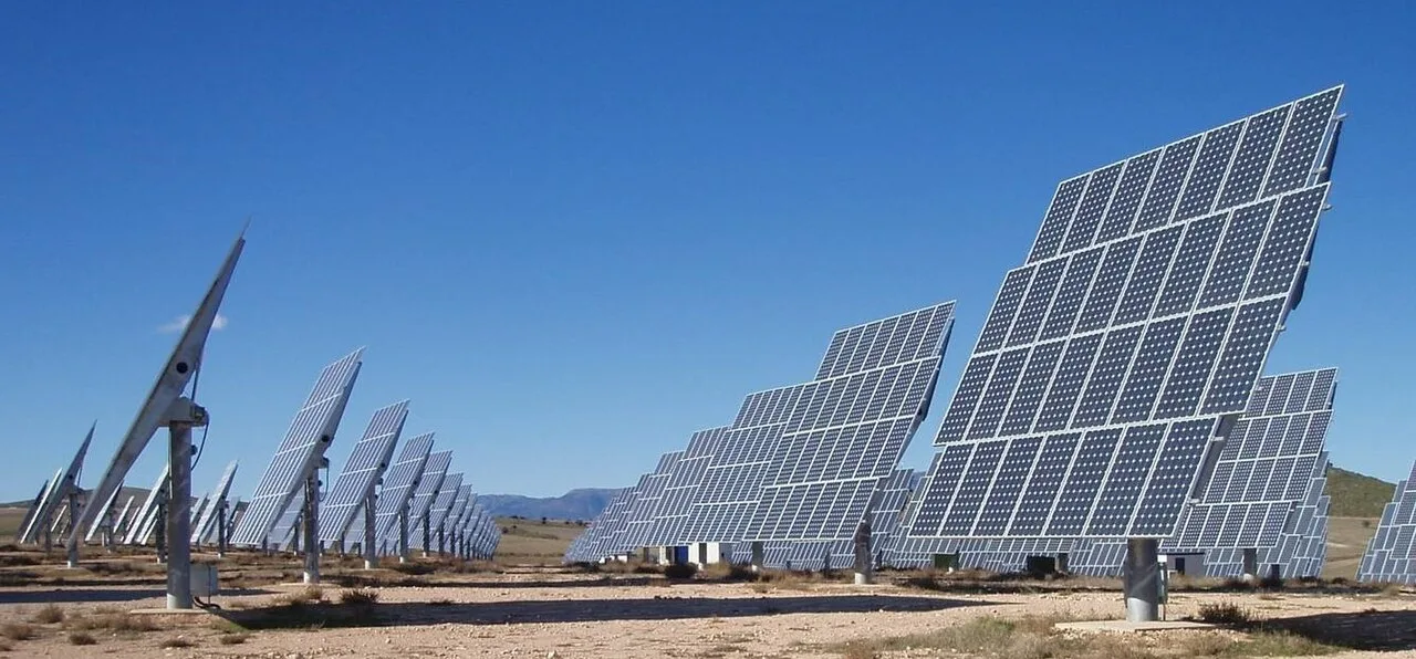 Grid-connected photovoltaic installation