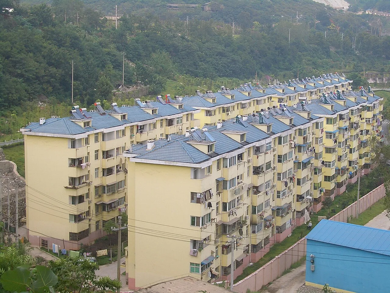 Rooftop solar water heating collectors and storage tanks